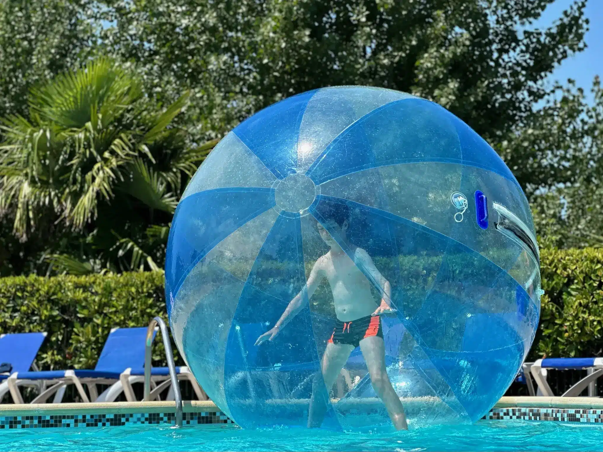 camping schwimmbad waterball